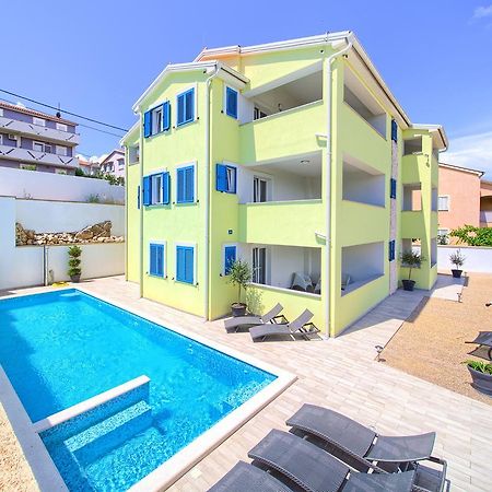 Apartments Mali Nono Salatić Екстериор снимка